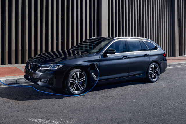 BMW Plug-in hybrid -farmareita