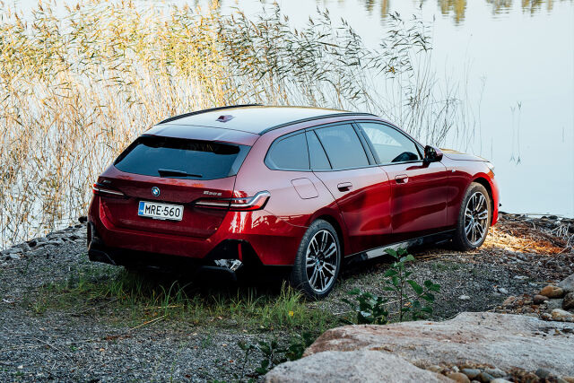 BMW 530e xDrive Touring Golf Edition - vain Hedin Automotivelta