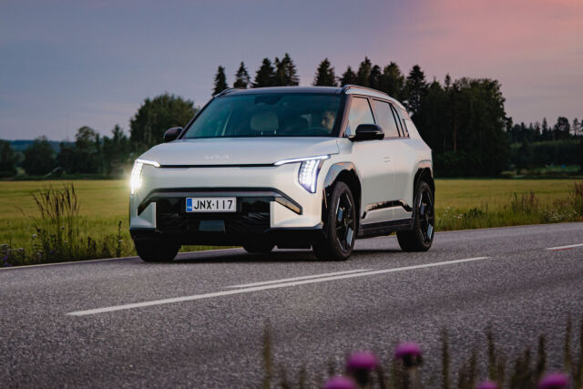 Tervetuloa Hedin Automotive Hämeenlinnan uudistuneen Kia-myymälän avajaisiin la 6.9.