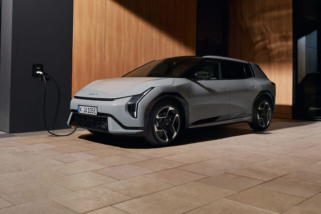Täysin uusi täyssähköinen Kia EV4 – uuden aikakauden liikettä
