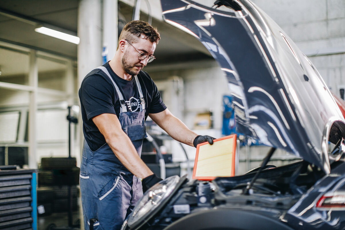 MINI Huolto 5+ kiinteään hintaan 249 €.