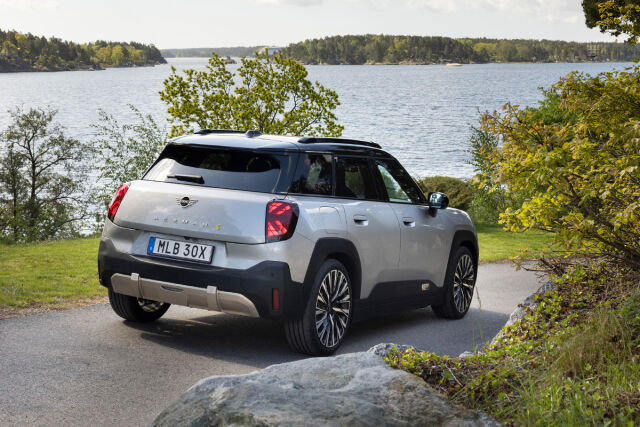 Täyssähköinen 5-ovinen MINI Aceman. 