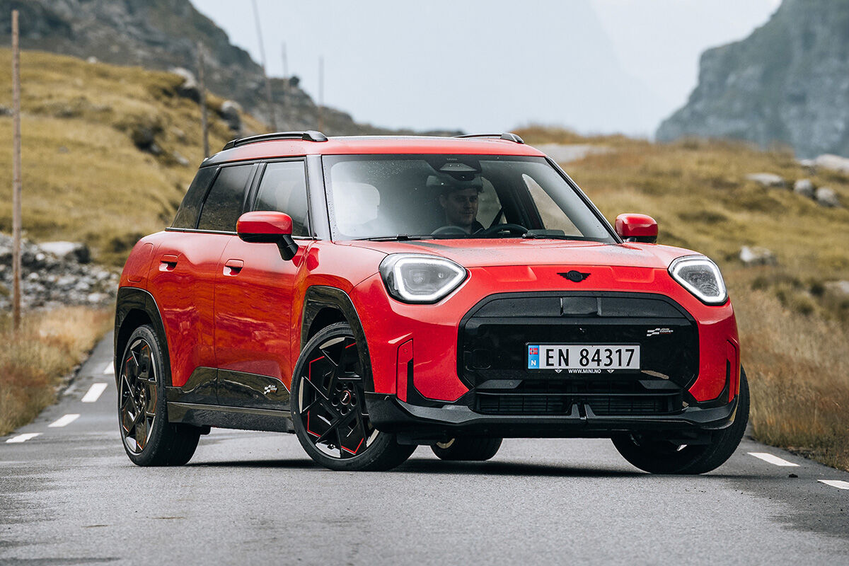 Silmiinpistävä keula