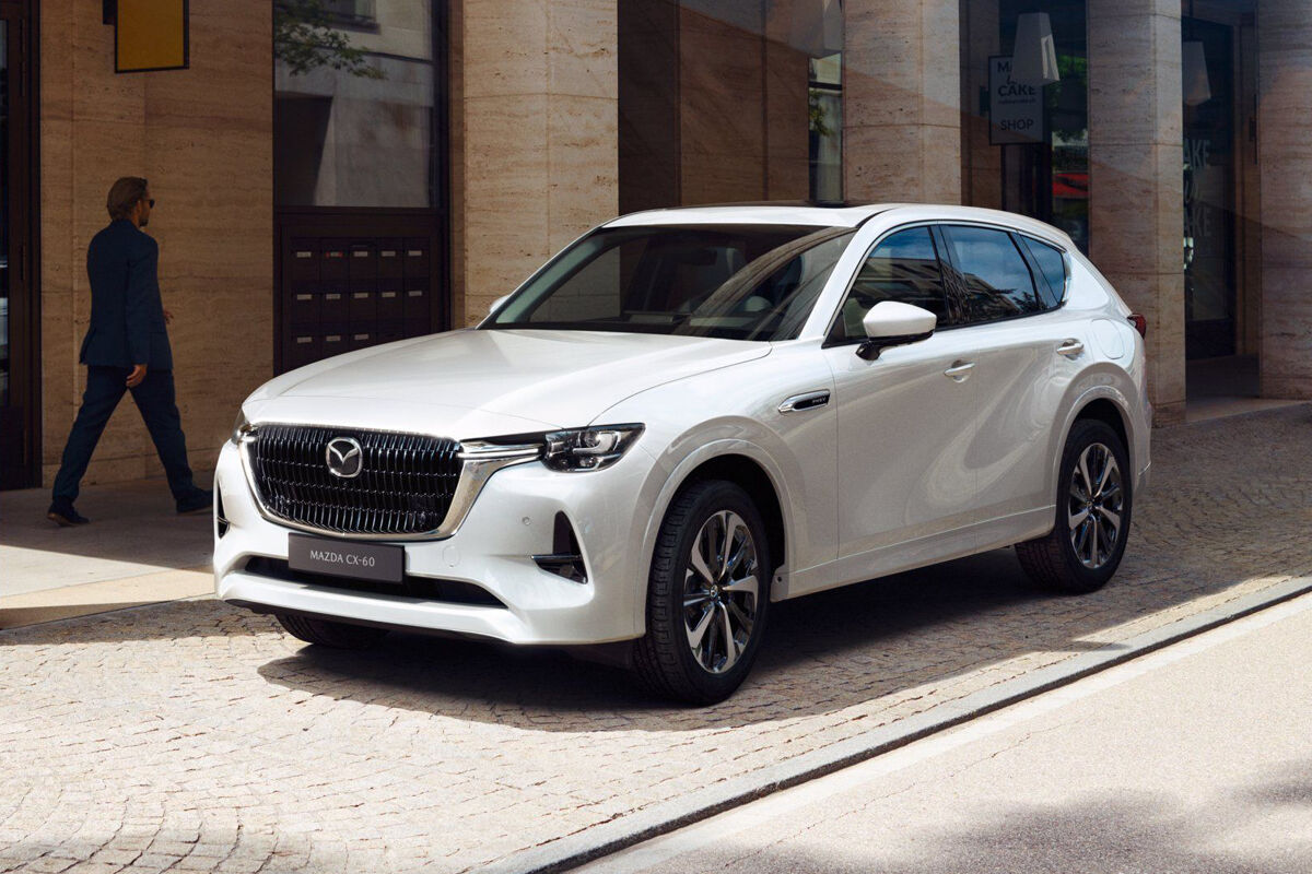 Uusi Mazda CX-60 ladattava hybridi. Upeampi kuin uskot.