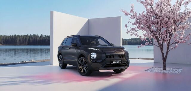 Erä Mitsubishi Outlander PHEV Anniversary Edition -malleja huikealla asiakasedulla – etu jopa 6 400 €
