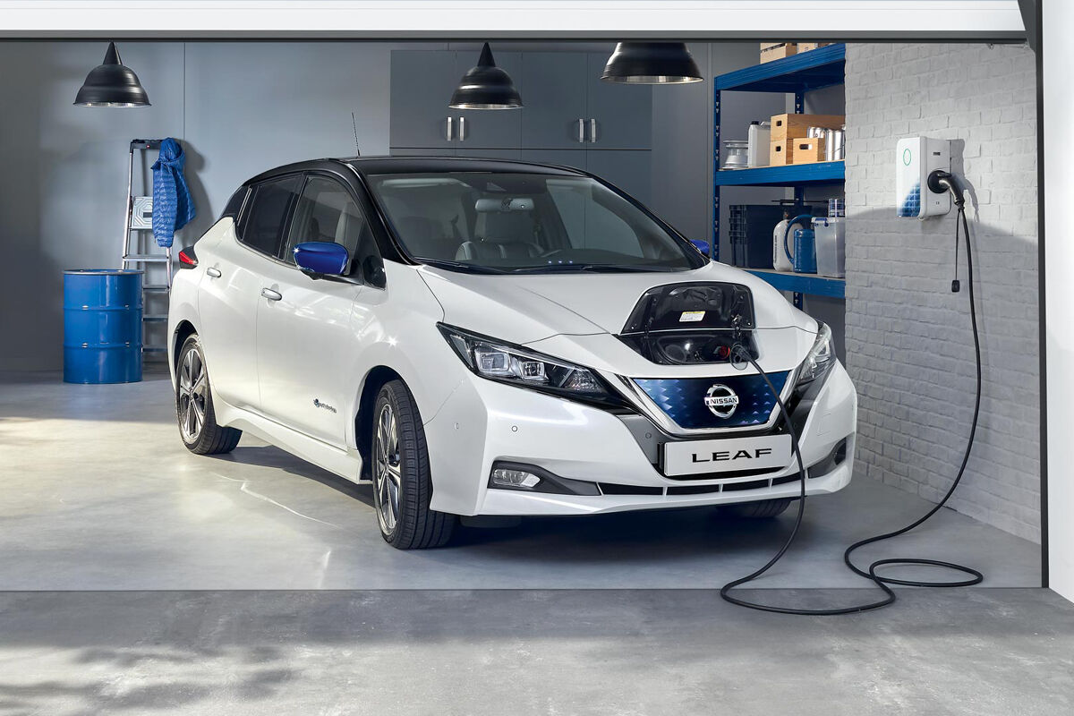 Täyssähköinen Nissan LEAF nyt kampanjahintaan vain 29 990 € tai 0,49 % rahoitustarjous