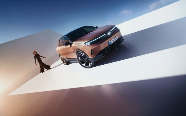 Opel Grandland Hybrid huolettomalla Hedin Drive -sopimuksella alk. 498 €/kk – käsiraha 0 €