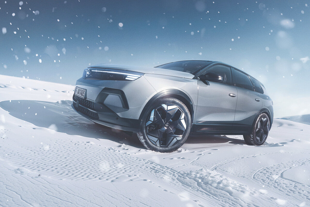 Uusi täyssähköinen neliveto Opel Granland 4WD kiertueella Hedin Automativella.