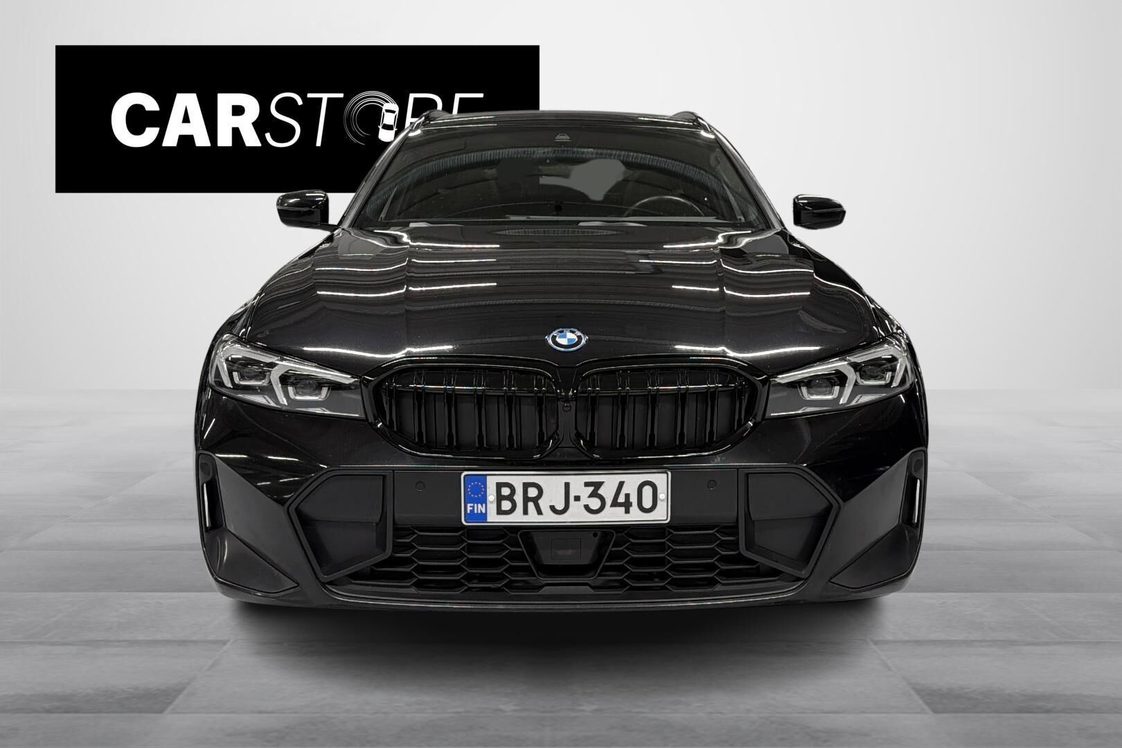 BMW 330 2024, kuva 5/32
