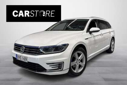 Volkswagen PASSAT Variant GTE Plug-In Hybrid 160 kW (218 hv) DSG-automaatti / Kessy / Webasto / Koukku / ACC / LED  / - BVE-169