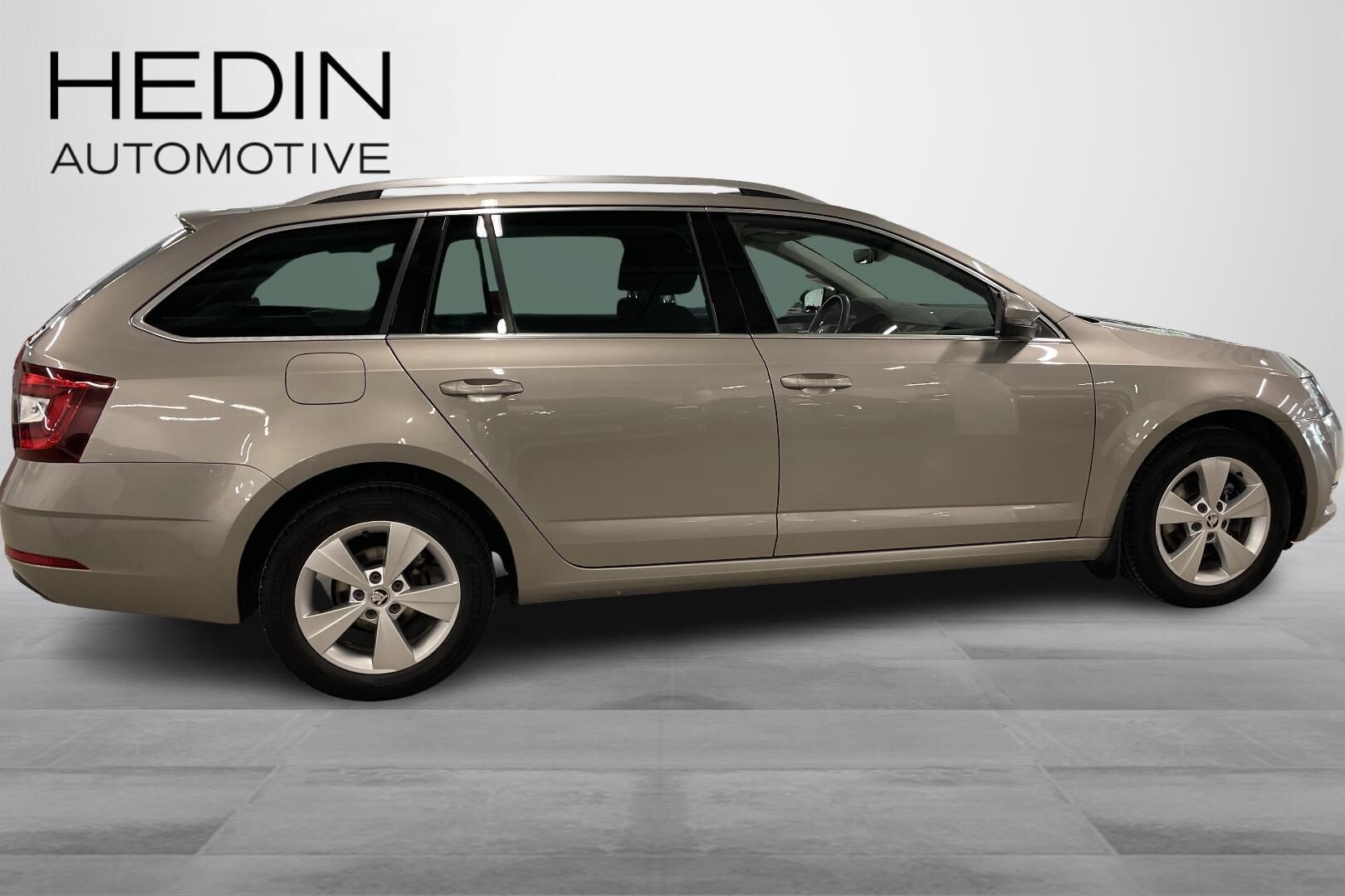 Skoda Octavia 2019, kuva 6/30