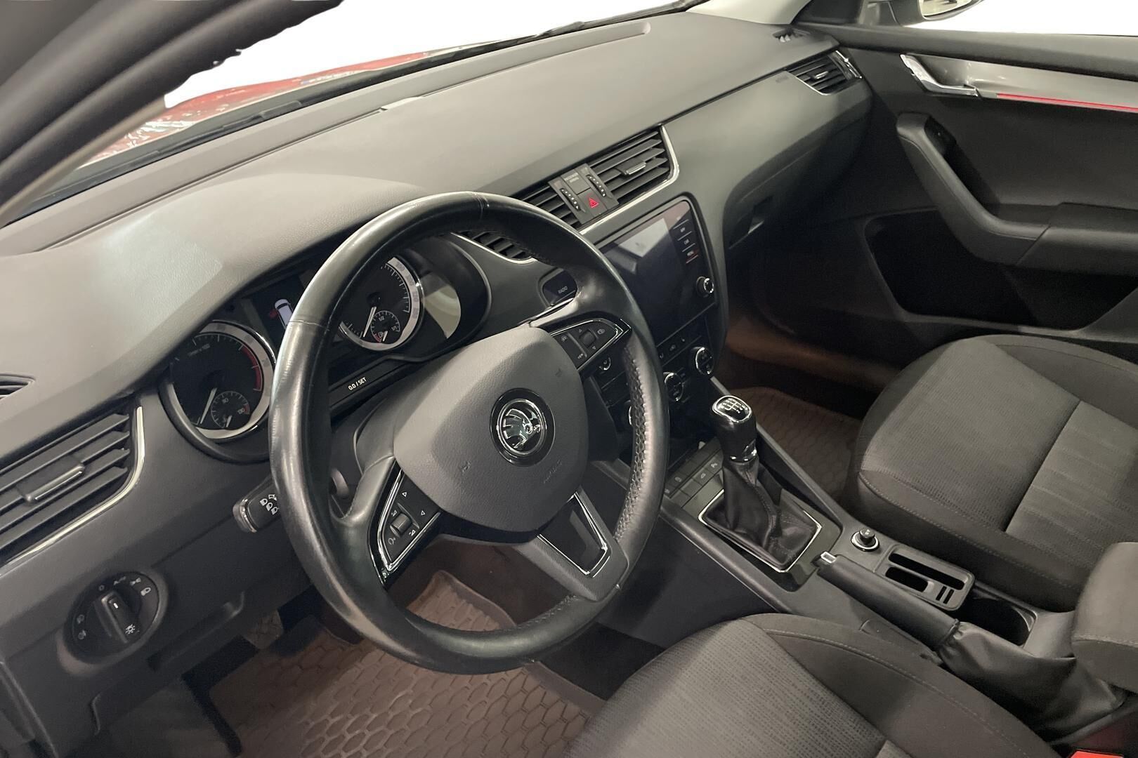Skoda Octavia 2019, kuva 7/30