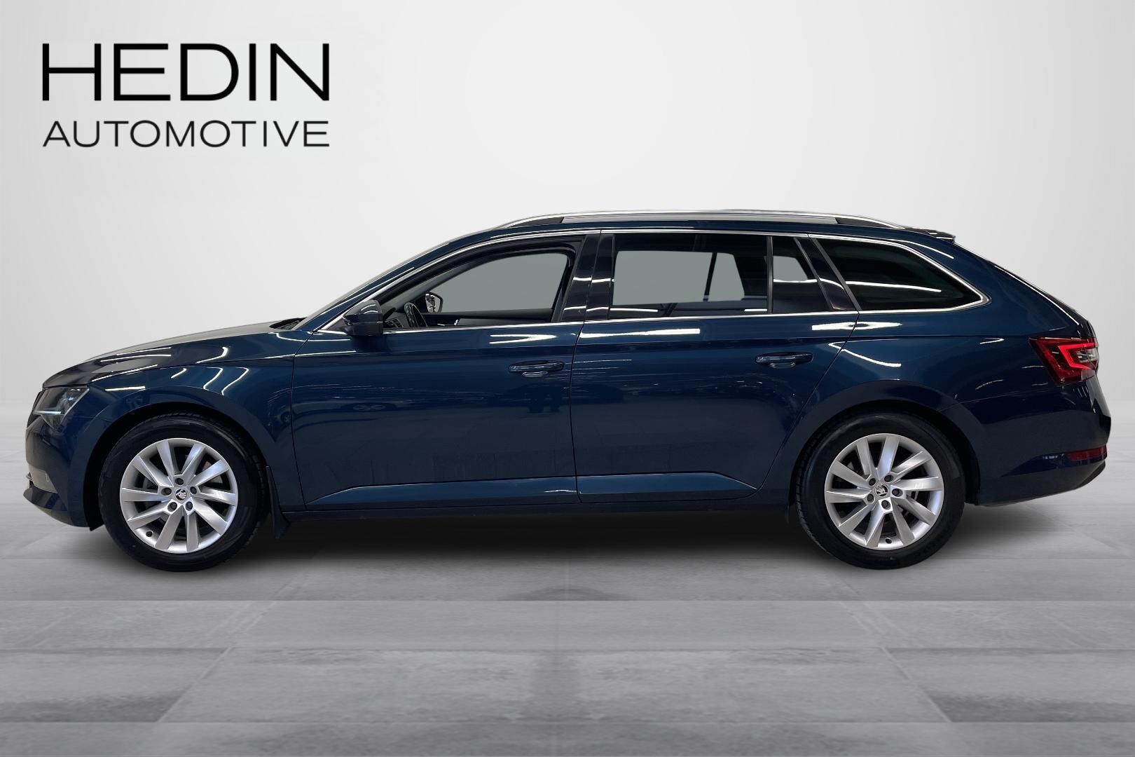 Skoda Superb 2018, bild 5/16