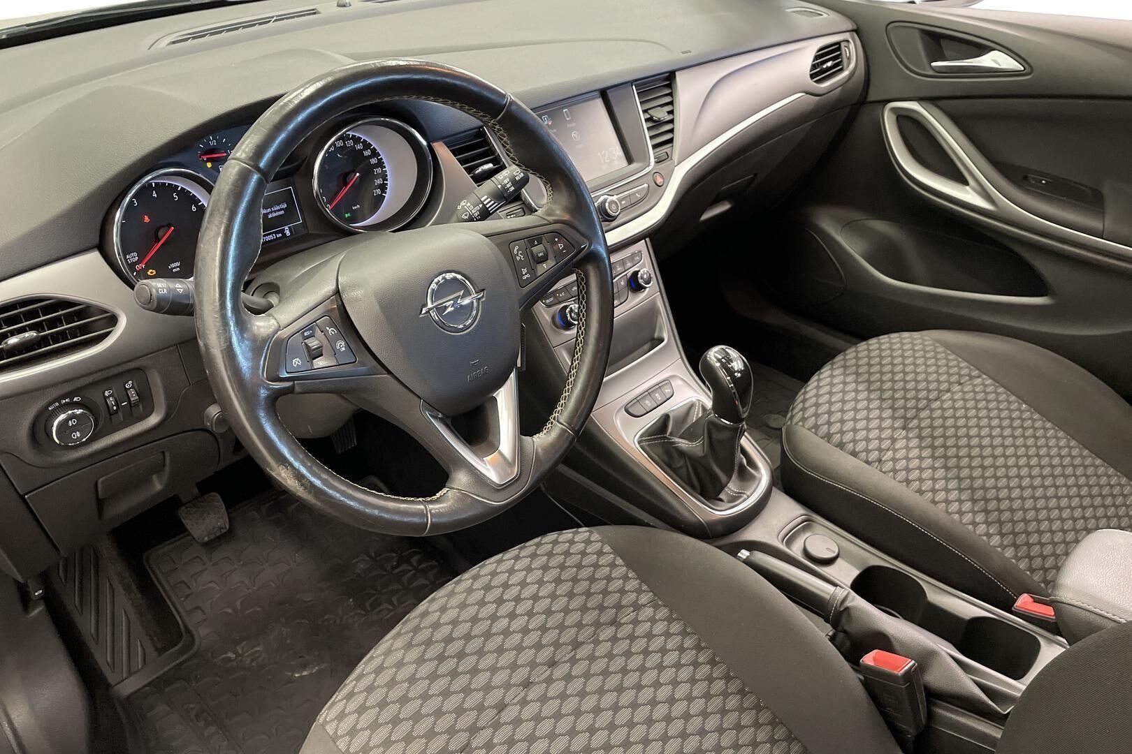 Opel Astra 2018, kuva 7/13