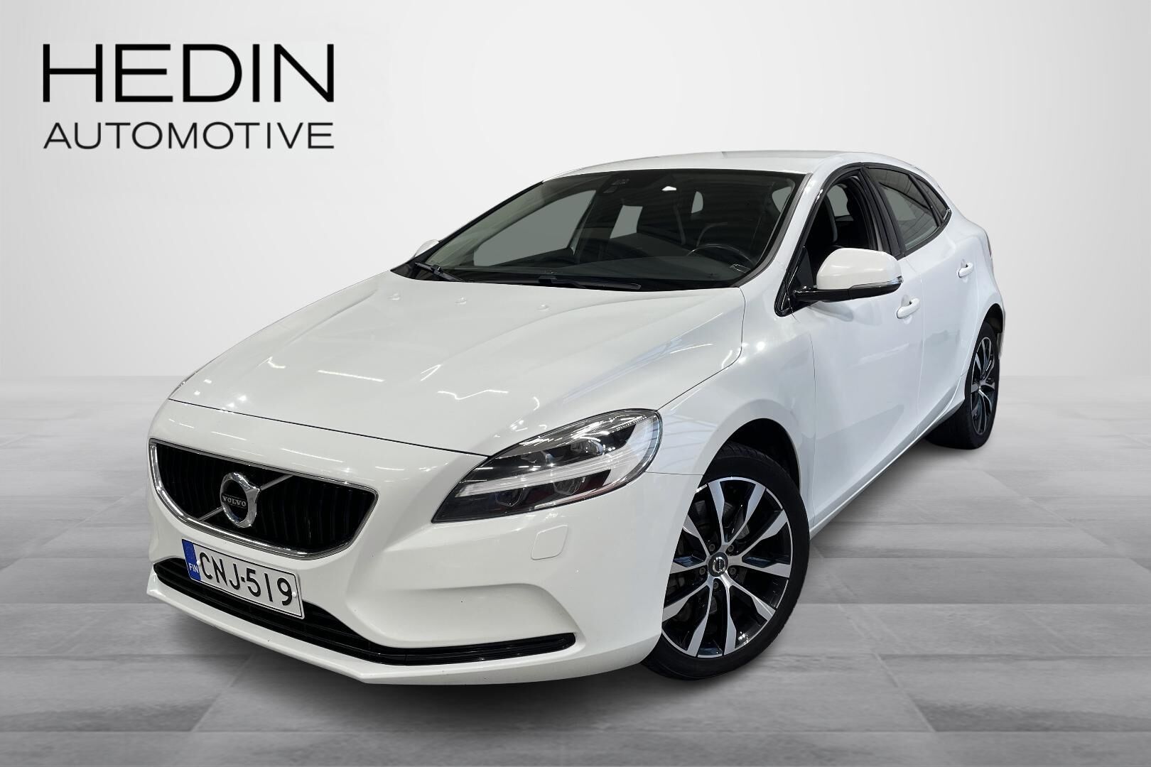 Volvo V40 - CNJ-519