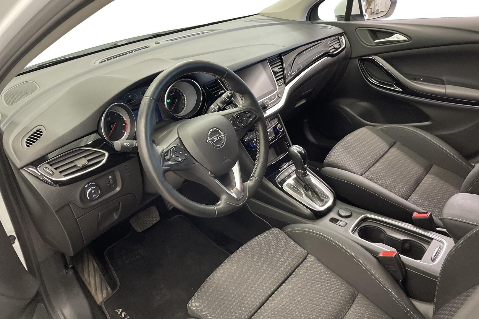 Opel Astra 2019, kuva 7/22
