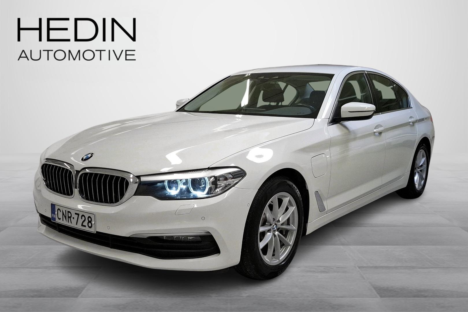 BMW 530 G30 Sedan 530e xDrive A Charged Edition