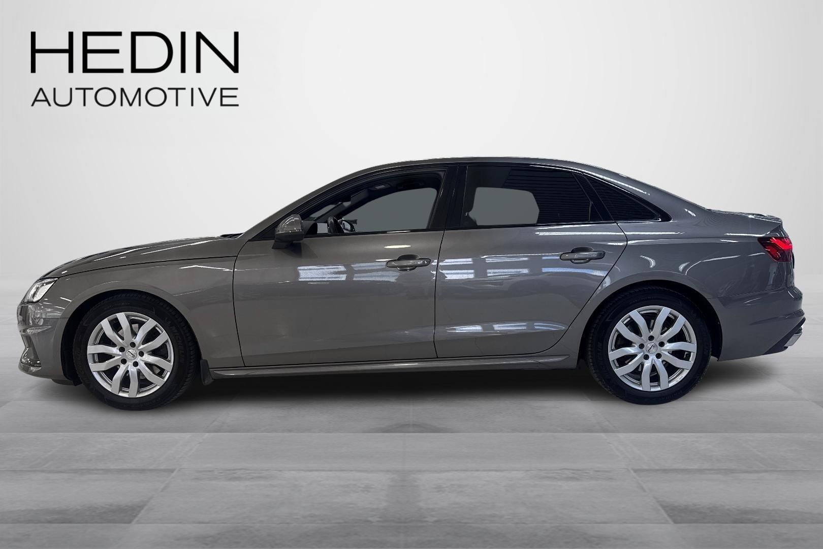 Audi A4 2020, kuva 7/27