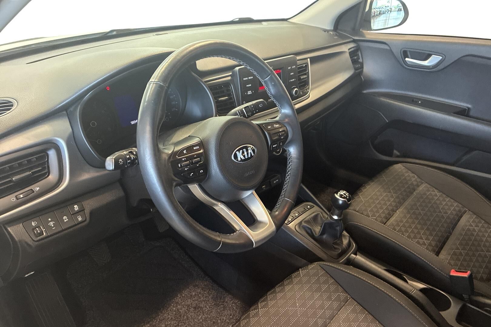 Kia Rio 1,2 LX 2021, photo 7/17