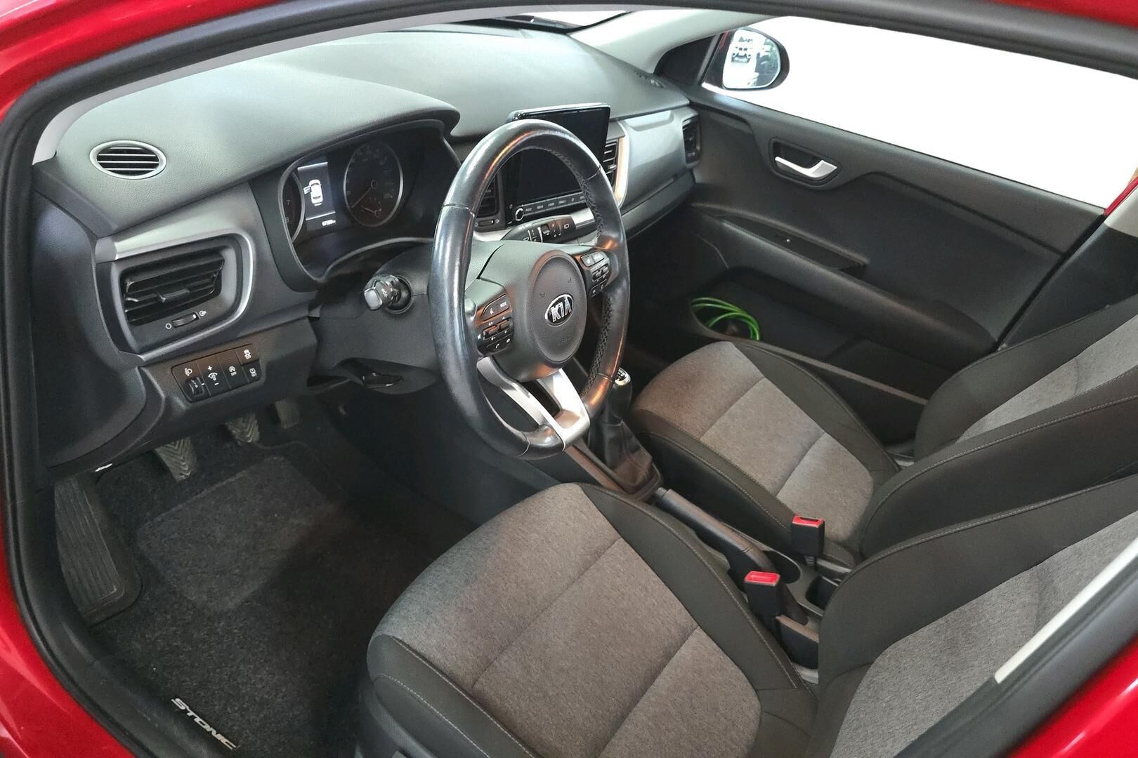Kia Stonic 2021, photo 7/13