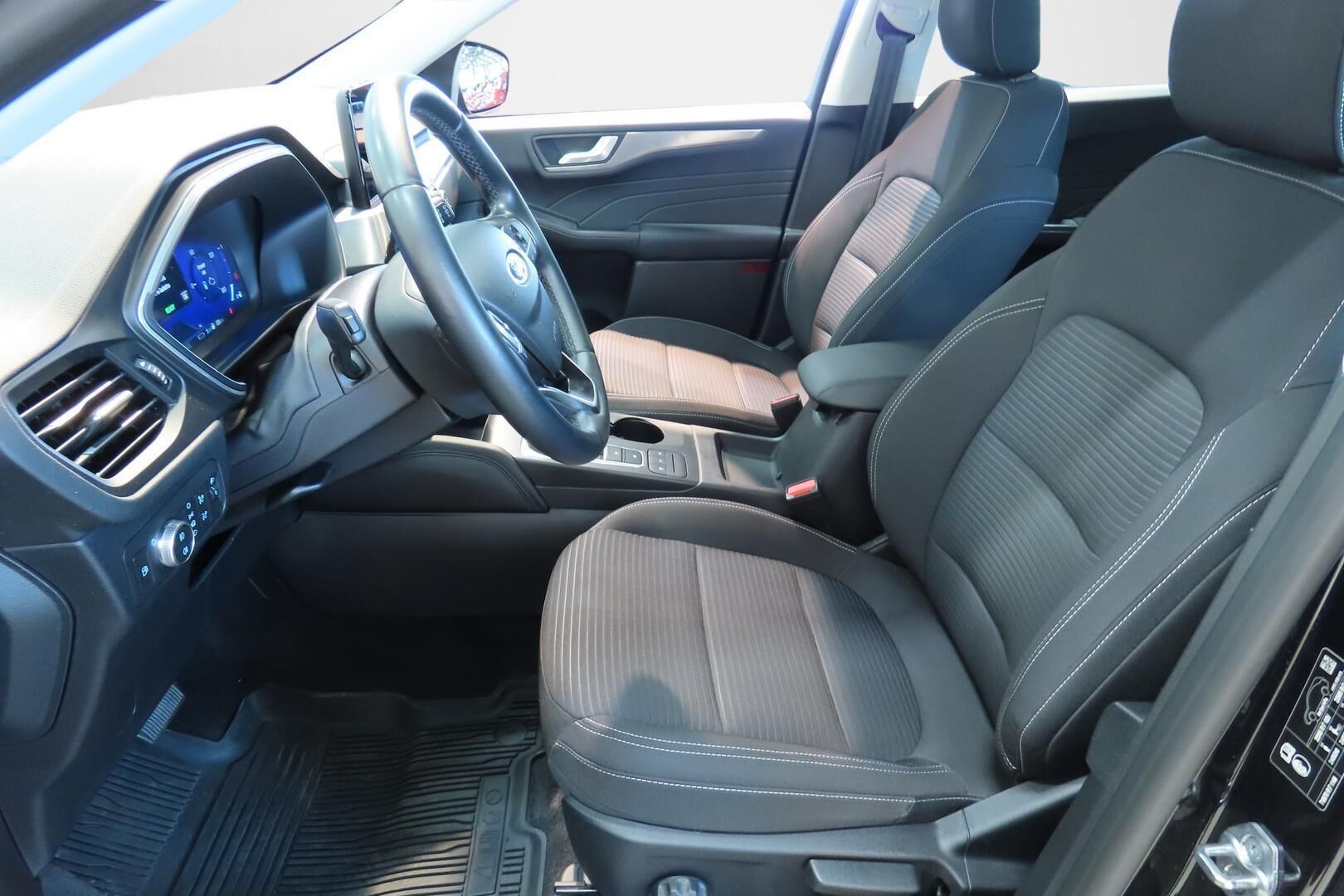 Ford Kuga 2021, kuva 7/31