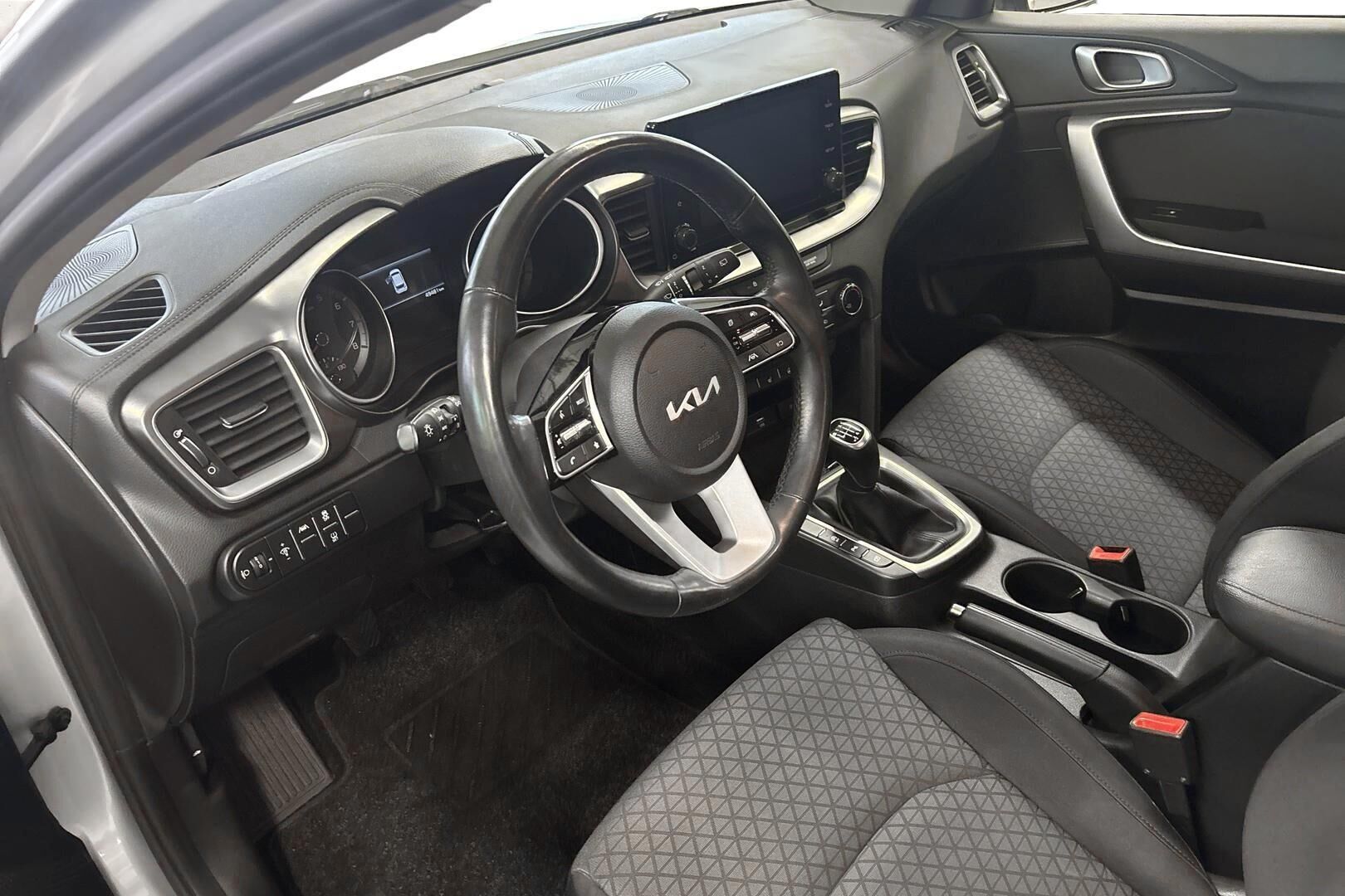 Kia Ceed 1,0 T-GDI 100hv LX 5D 2021, bild 7/25