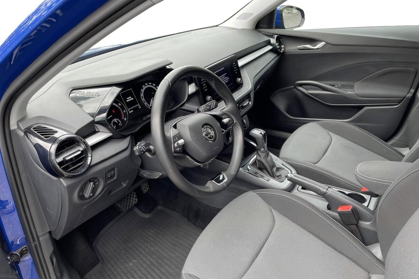 Skoda Fabia 2023, photo 7/19