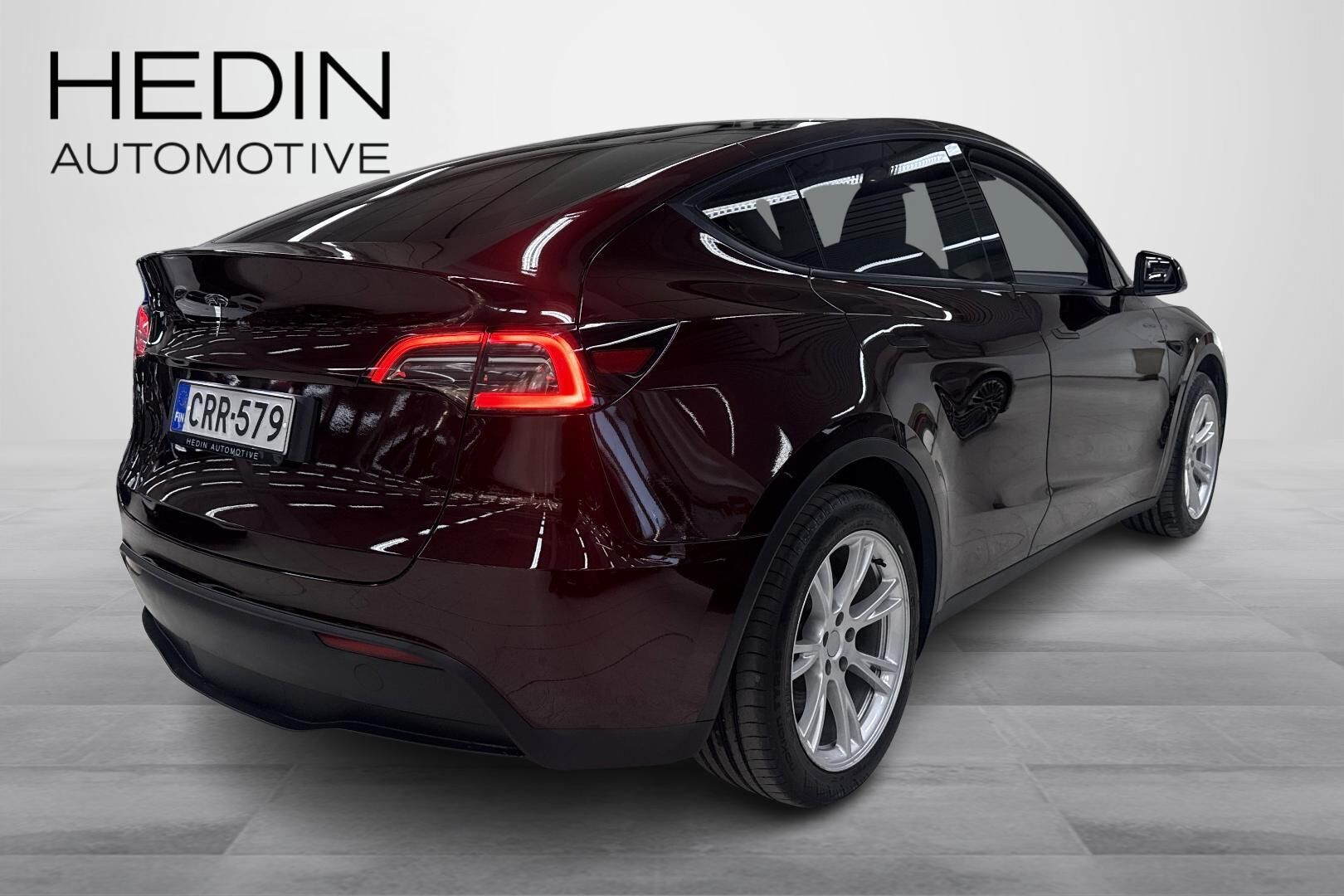 Tesla Model Y Long Range 2023, photo 3/30