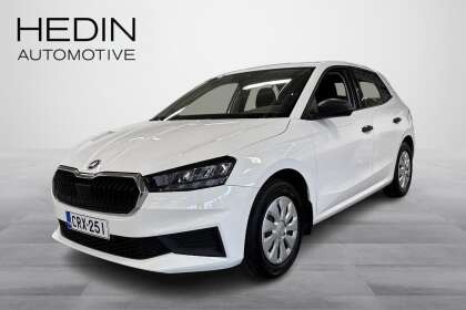 Škoda Fabia 1.0 TSI 95 Essence // 2x Renkaat / Suomi auto / tutkat - CRX-251