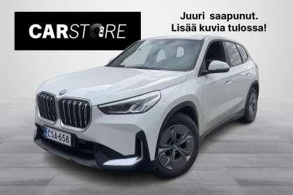 BMW IX1 U11 30 xDrive // Panoraama / Kamera / Hieronta / Adapt.Alusta // - CSA-658