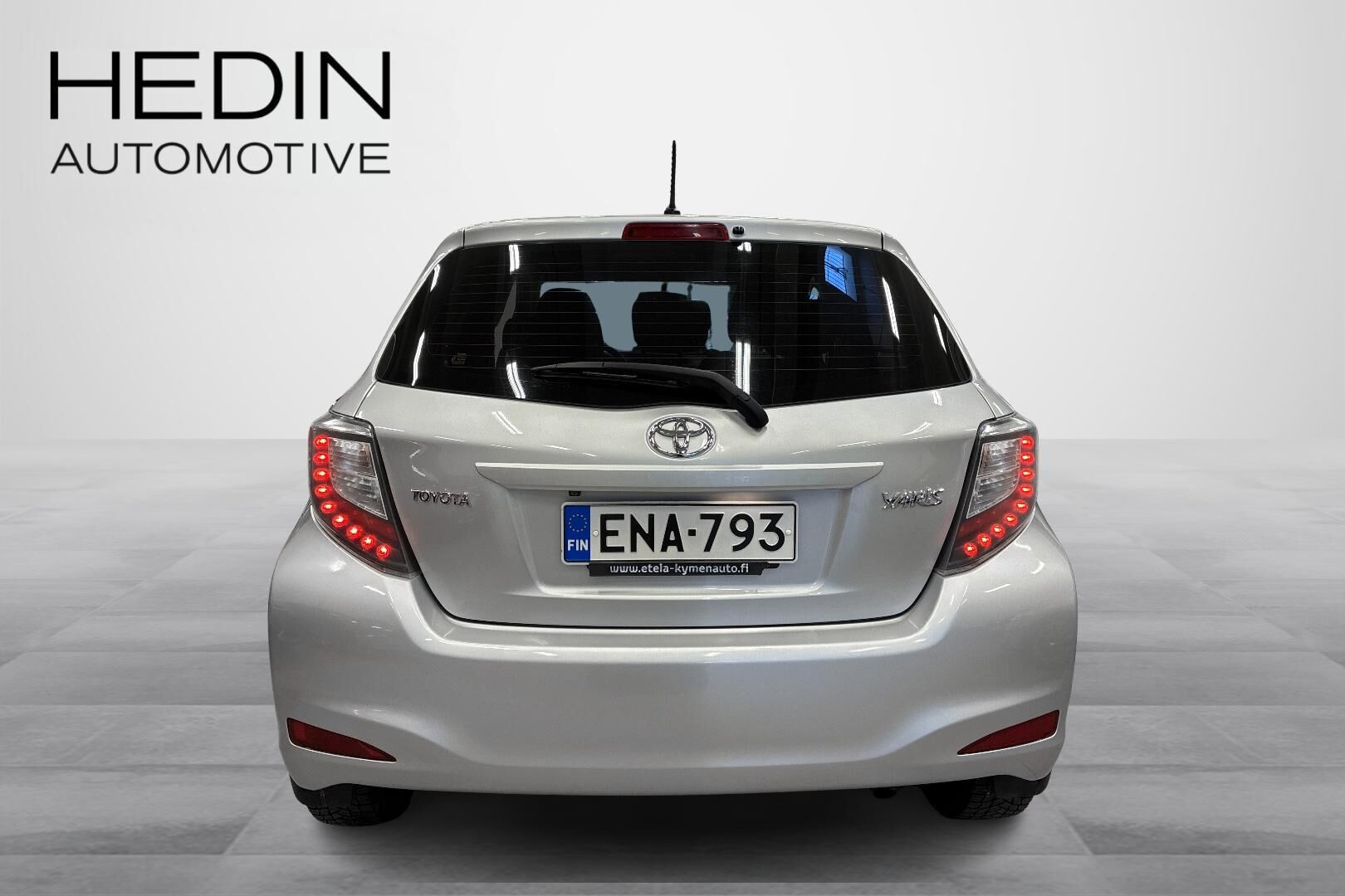 Toyota Yaris 1,33 Dual VVT-i Active 5ov 2014, bild 3/26