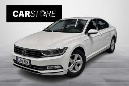 Volkswagen PASSAT Sedan Football Edition 1,4 TSI 92 kW (125 hv) DSG // Webasto / LED / Navigointi / 1. om Suomiauto! - EOO-828