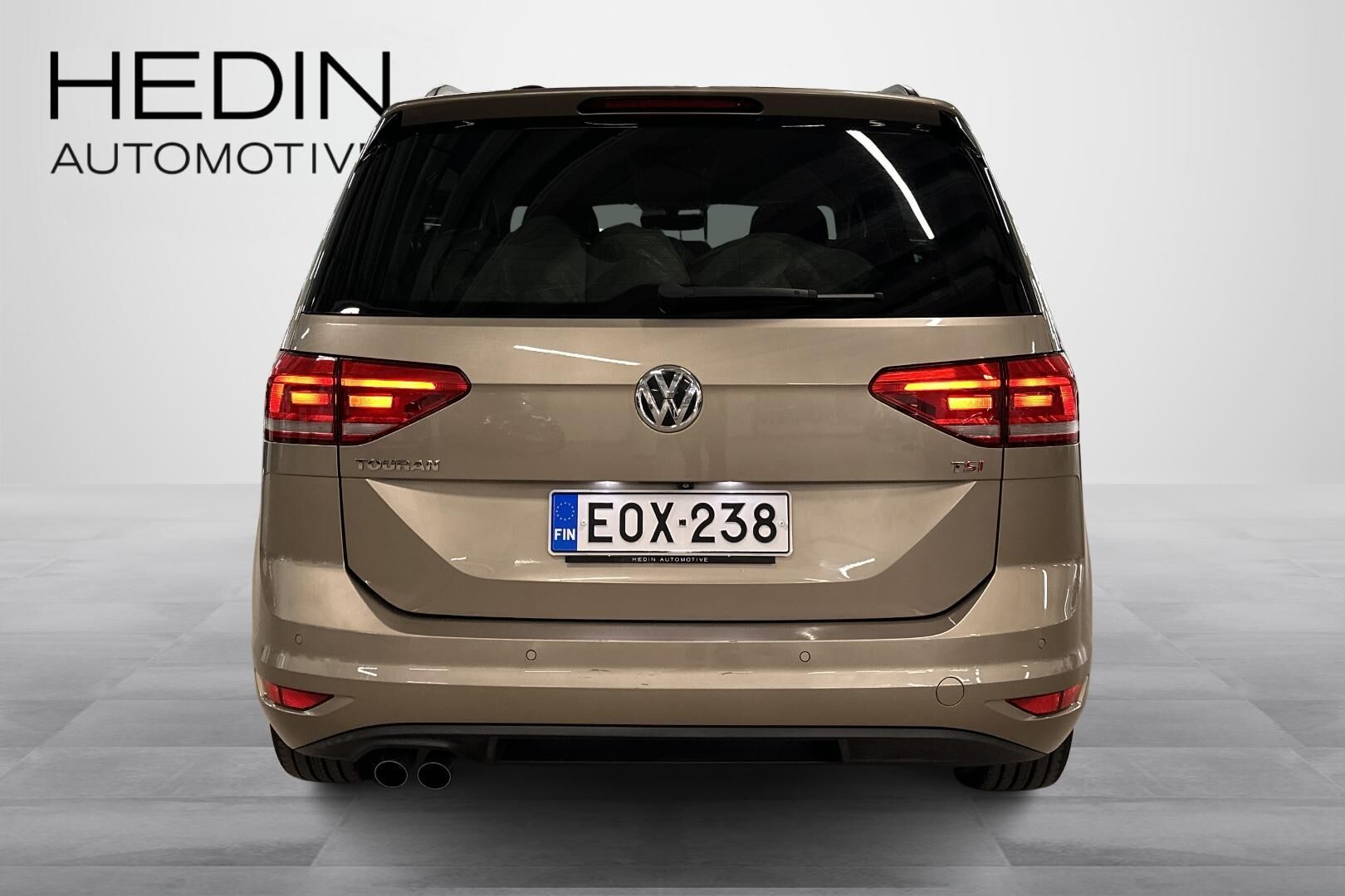 Volkswagen Touran 2017, photo 3/33