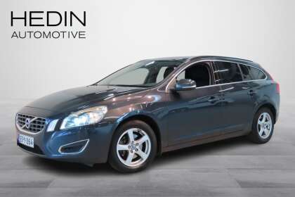 Volvo V60 D3 Momentum Business S/S aut * Suosittu farmari * - EPY-264