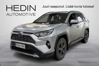Toyota RAV4 2,5 Hybrid AWD-i Active // Vakkari / Vetokoukku / Lohkolämm. / Navi / P.Kamera / Tutkat / LED / - ERA-598