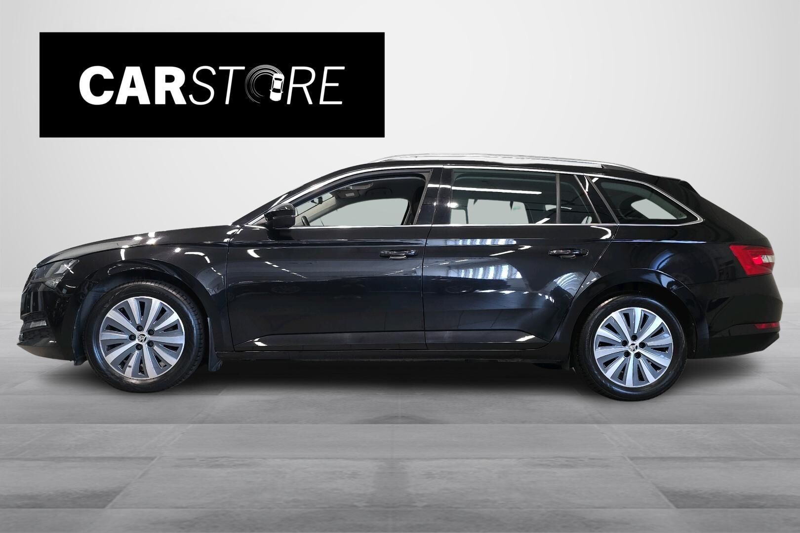 Skoda Superb 2022, kuva 6/25