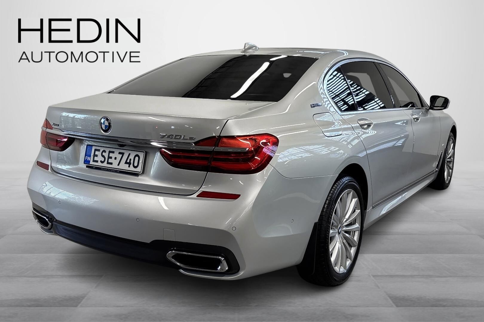 BMW 740 2018, photo 3/48
