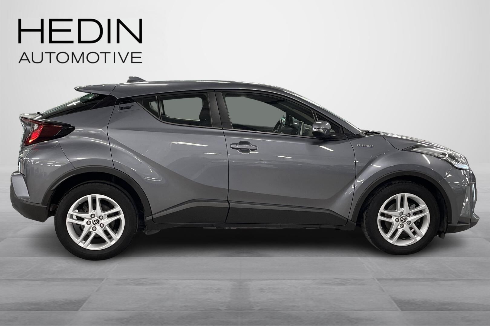 Toyota C-HR 1,8 Hybrid Active Edition 2021, kuva 6/29