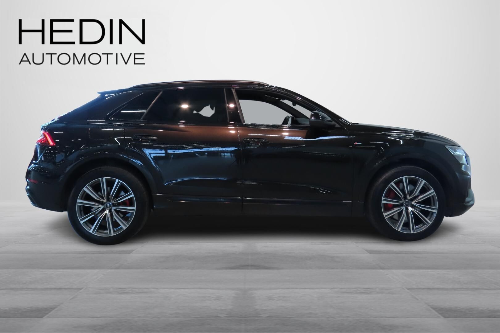 Audi Q8 2023, kuva 7/40