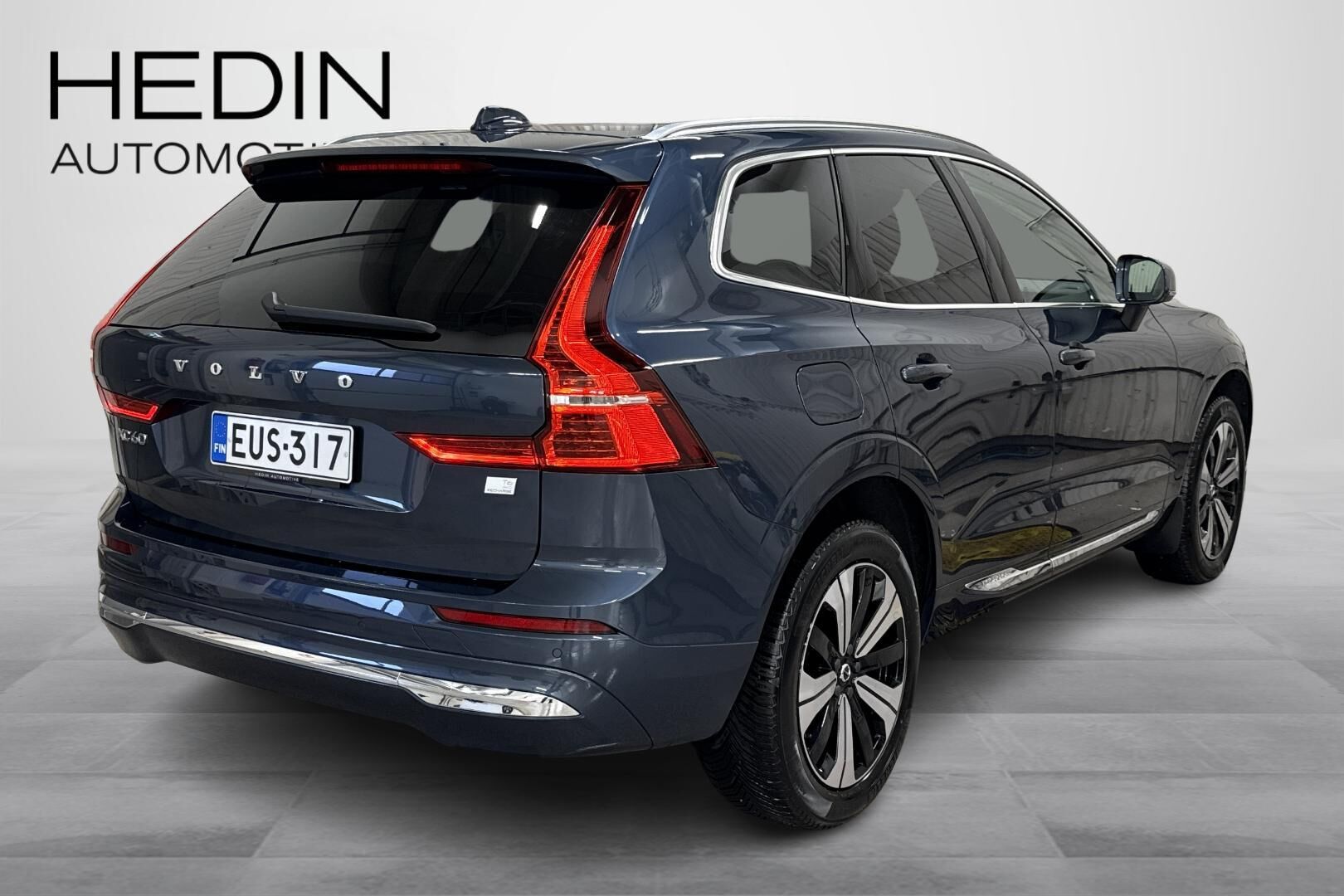Volvo XC60 2024, photo 3/44