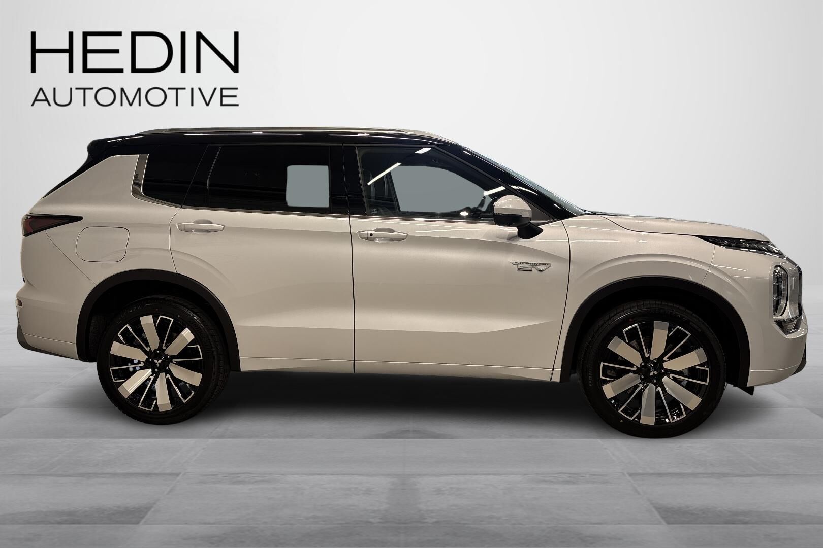 Mitsubishi Outlander 2026, photo 6/27
