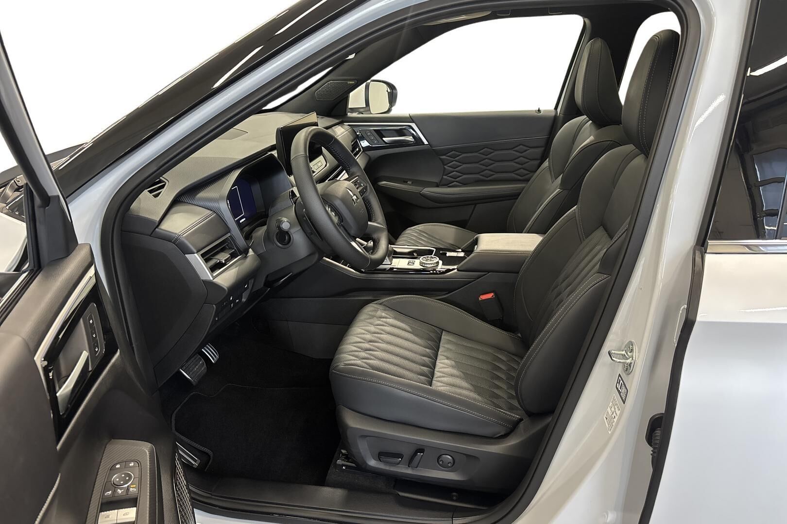 Mitsubishi Outlander 2026, photo 7/27