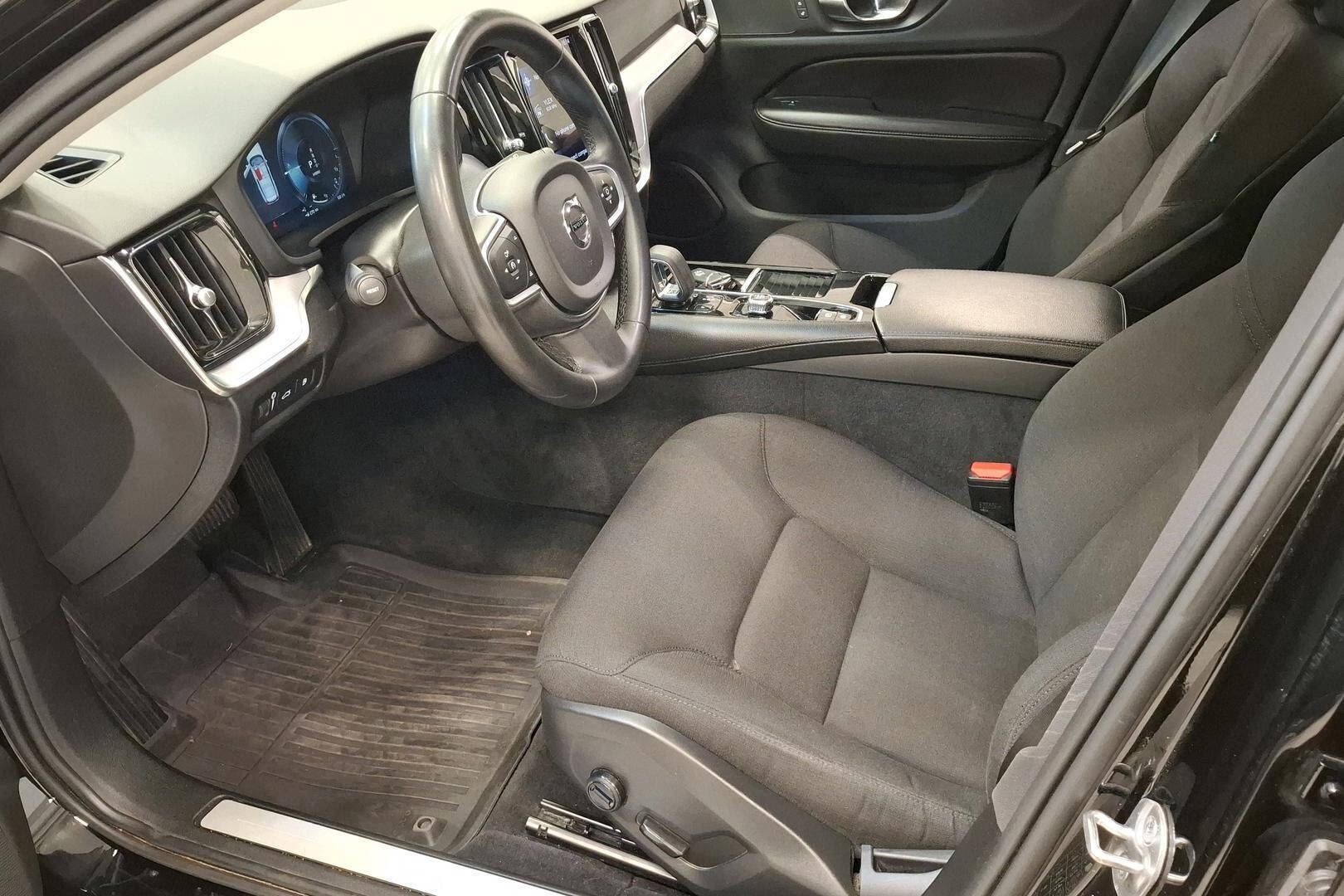 Volvo V60 2022, kuva 7/31