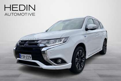 Mitsubishi OUTLANDER PHEV Instyle Navi 4WD 5P / Koukku / Kamera / 2xrenkaat / - FOR-229