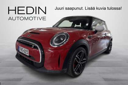 MINI HATCHBACK Cooper SE Maximise // Panorama/ Nahka/ H&K/ Head-Up/ Comfort Access/ Adaptiiviset LED ajovalot - FRE-623