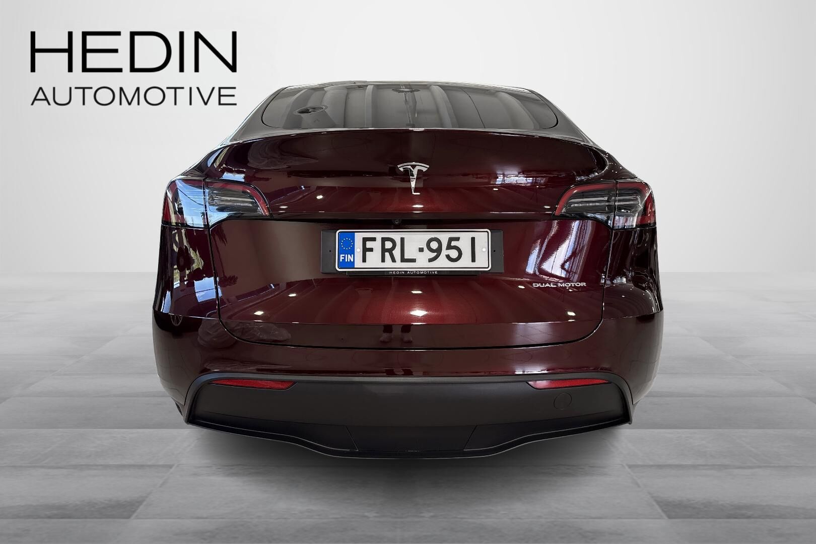 Tesla Model Y Long Range 2023, photo 4/31