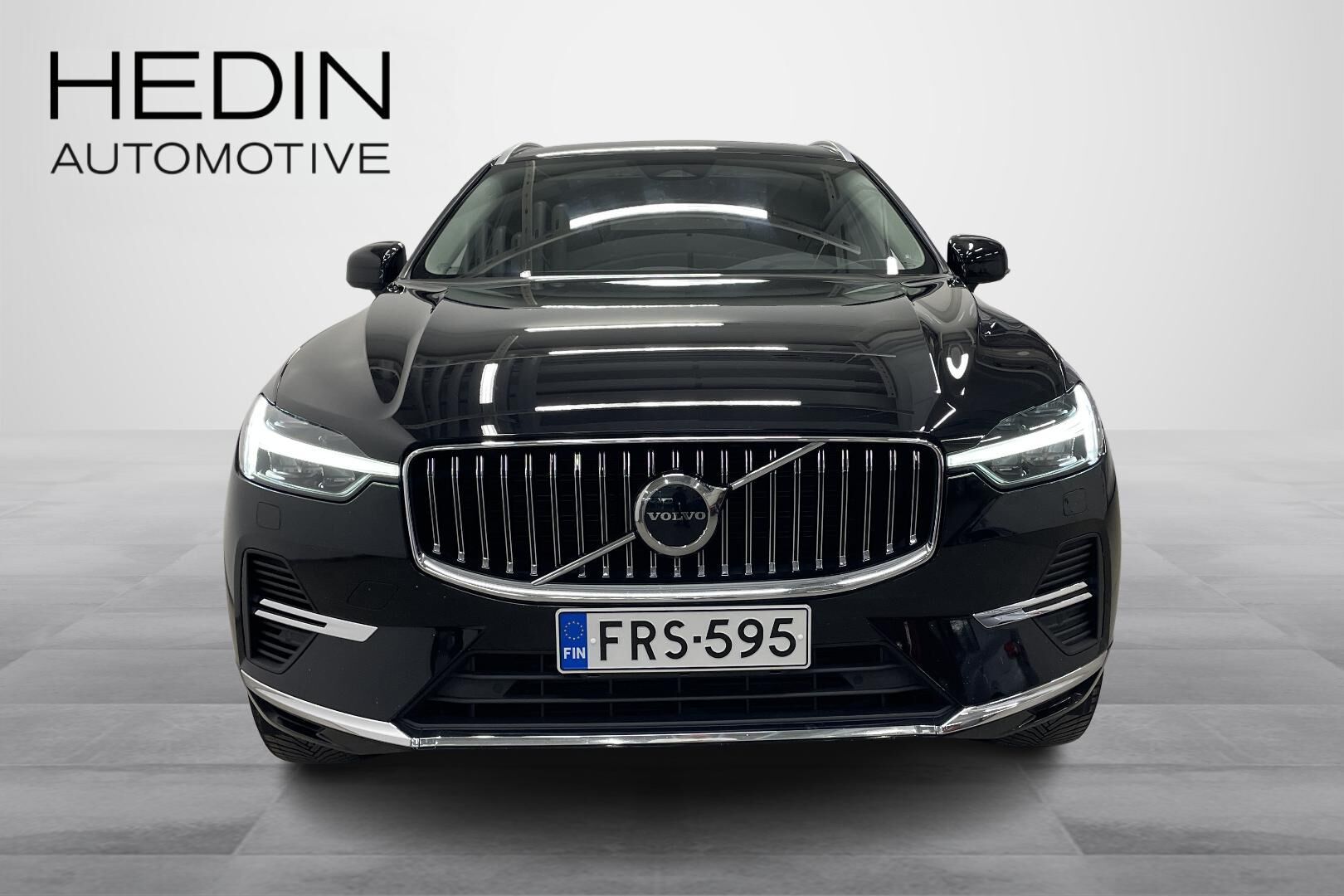 Volvo XC60 2023, photo 2/34