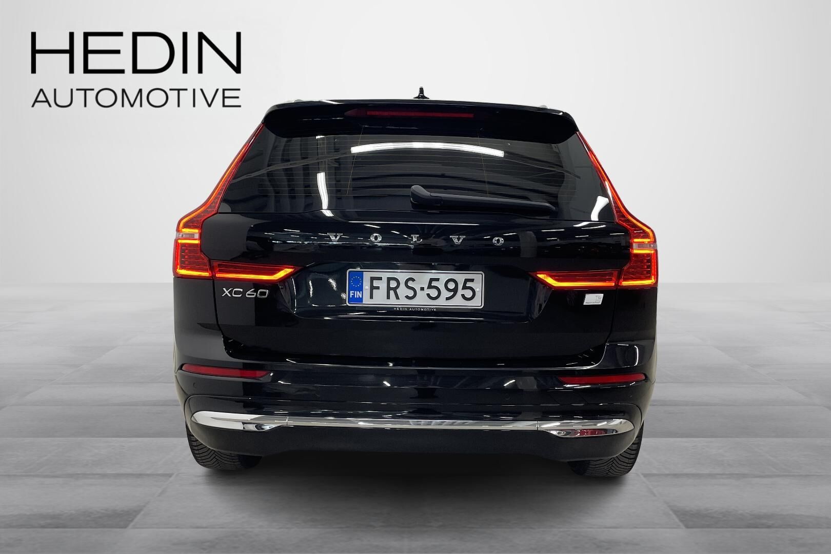 Volvo XC60 2023, photo 6/34