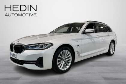 BMW 530 G31 Touring 530e xDrive A Charged Edition // Harman&Kardon / Adapt-Led / Urheiluyistuimet / ACC // - FSN-570
