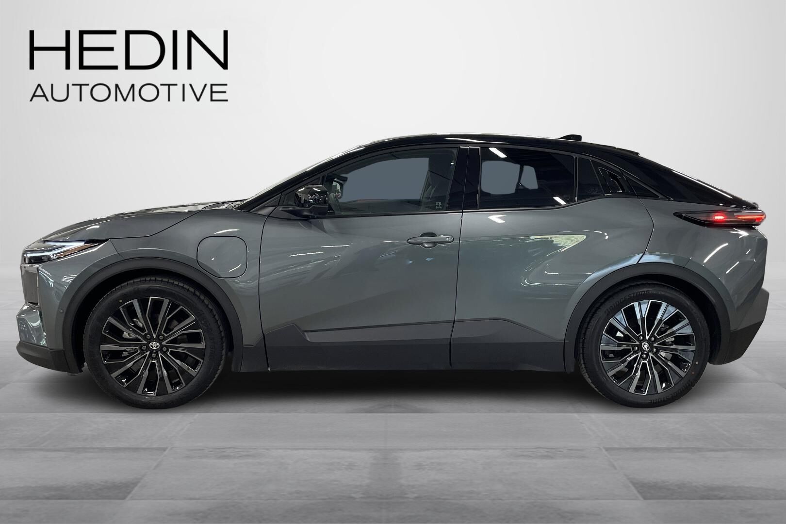 Toyota C-HR+ Executive 77kWh AWD 2026, photo 5/33